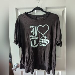 Taylor swift reputation shirt